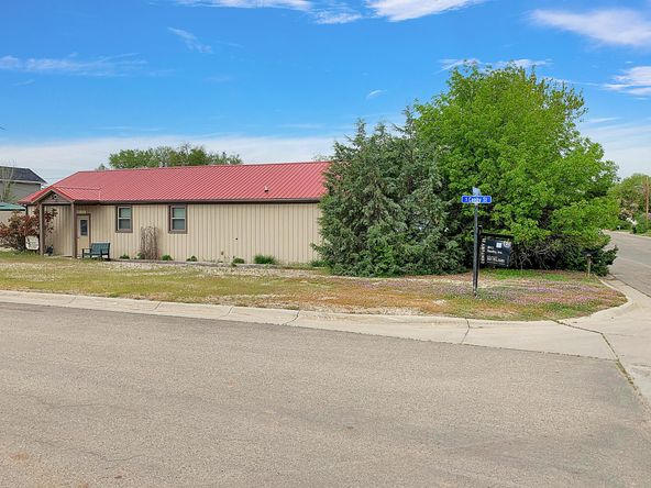 730 E Burkitt St, Sheridan, WY 82801